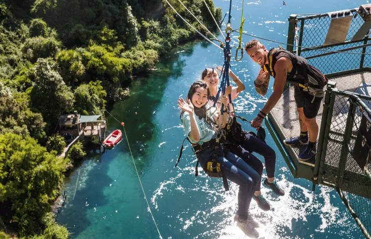 AJ Hackett Bungy